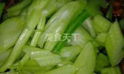 Mastering the Art of Pickling Potherb Mustard Brassica Juncea)for the Best Sour Cabbage Experience