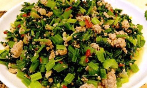 Mastering the Art of Stir-Frying Potherb Mustard Brassica Juncea)for a Delightful Dish