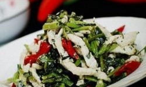 Stir-Frying Pork Shreds with Potherb Mustard:A Culinary Delight