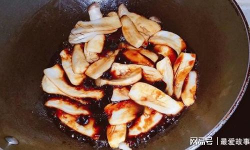 Mastering the Art of Cooking Delicious Pleurotus Eryngii King Oyster Mushrooms)
