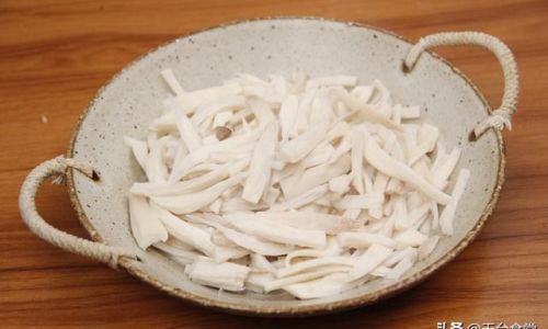 Should You Peel Shiitake Mushrooms?An In-Depth Exploration