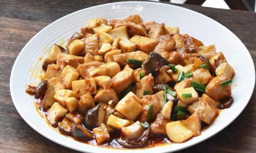 How to Make Stir-Fried Chicken Breast with Shiitake Mushrooms
