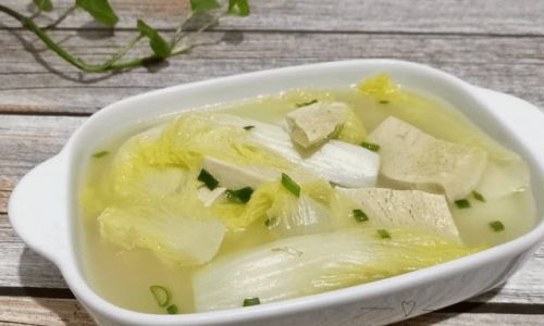 Crafting a Delicious Soup with Fresh Chicken Gizzards:A Culinary Guide
