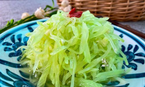 Exploring the Culinary Delights:Is Fresh Coconut Meat Salad a Tasty Treat?
