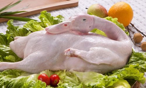 Can Fresh Duck Meat Be Consumed After Being Frozen for One Month?