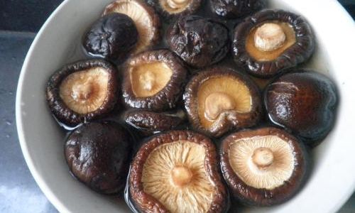 How Long Does It Take to Cook Fresh Shiitake Mushrooms?