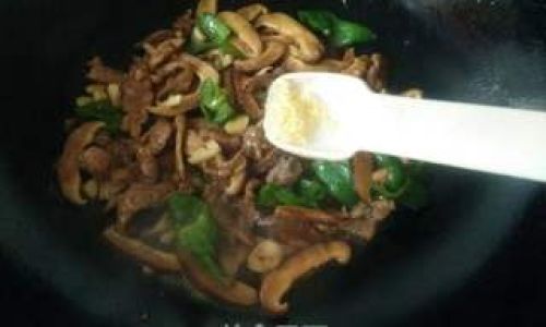 A Culinary Delight:The Recipe for Stir-Fried Fresh Shiitake Mushrooms with Pork