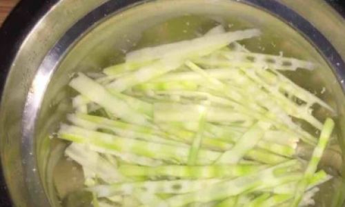 How Long Should Fresh Bamboo Shoots Be Boiled?