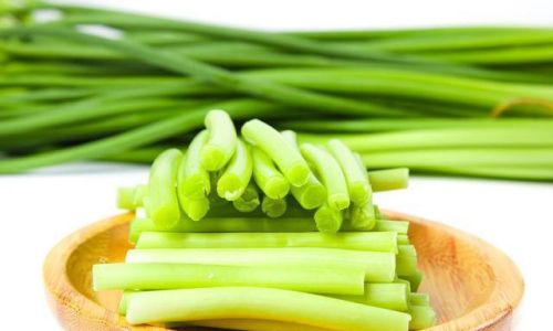 How to Preserve Fresh Garlic Scapes and Keep Them Delicious