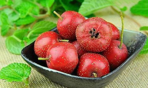 Discovering the Best Ways to Enjoy Fresh Hawthorn