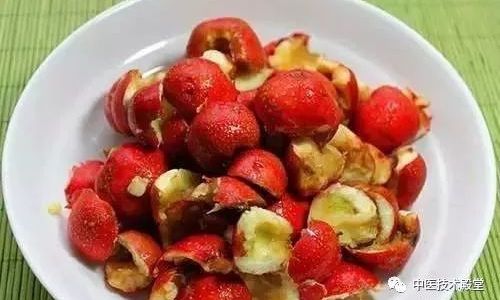 Discovering the Best Ways to Enjoy Fresh Hawthorn