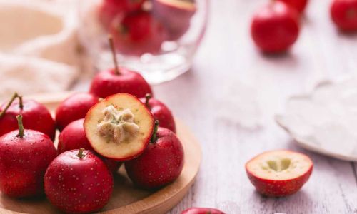 Discovering the Best Ways to Enjoy Fresh Hawthorn