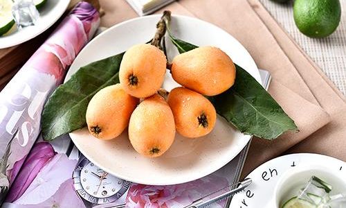 How to Brew Fresh Loquat Leaves for a Nourishing Drink