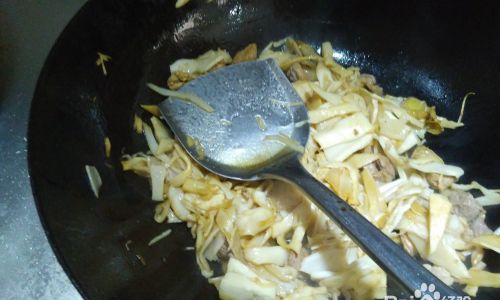 How to Stir-Fry Fresh and Tender Bamboo Shoots for a Delightful Dish