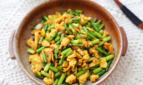 How to Pickle Fresh Tender Garlic Sprouts for a Delicious Treat