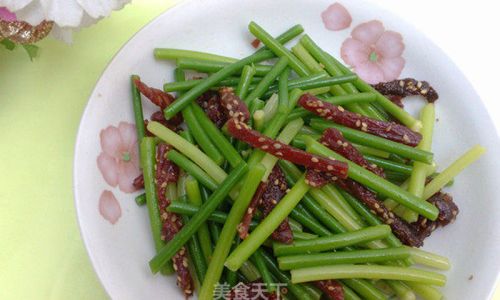 How to Pickle Fresh Tender Garlic Sprouts for a Delicious Treat