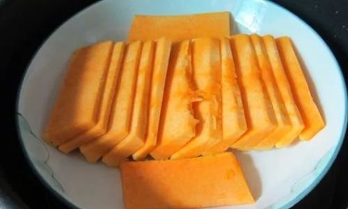 How to Stir-Fry Fresh and Tender Pumpkin for a Delightful Dish