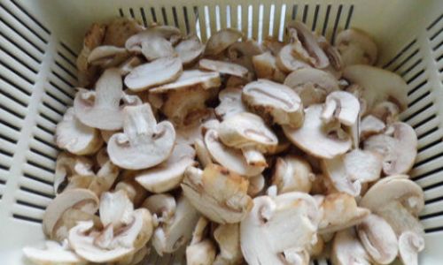 How Long Should Fresh Mushrooms Be Steamed to Achieve Perfect Cookedness?