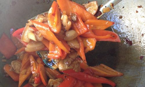 How to Stir-Fry Fresh Red Chili Peppers Deliciously