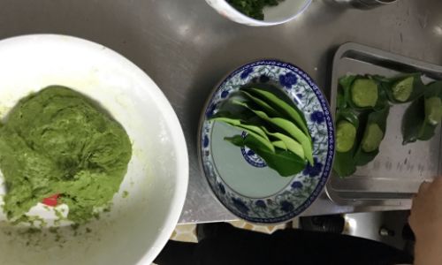 Crafting Delicious Mochi with Fresh Mugwort:A Culinary Journey