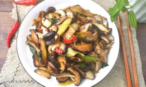 How to Cook Fresh Sea Cucumbers:A Delicious and Simple Stir-Fry Guide