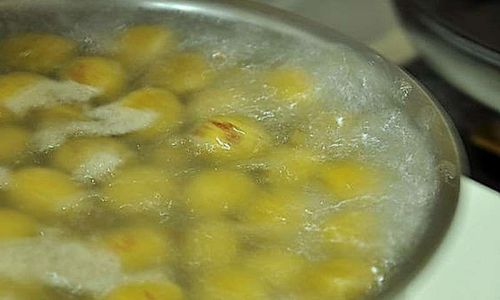 How to Marinate Fresh Olives for a Delightful Taste