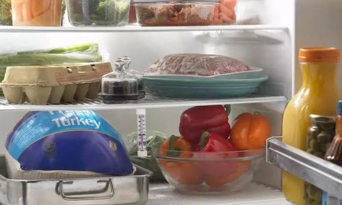 Can Fresh Lettuce Be Stored in the Refrigerator for Preservation?