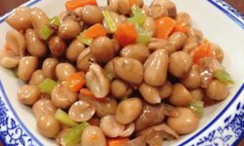 How to Make a Delicious Cold Salad with Fresh Peanuts