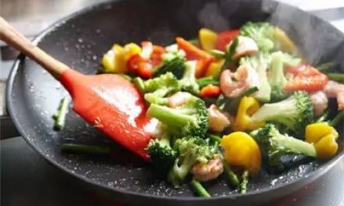 The Great Debate:To Add Water or Not When Stir-Frying A Culinary Exploration