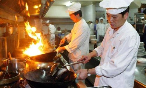 The Science Behind Seasoning:Mastering the Perfect Time to Add Salt in Stir-Frying
