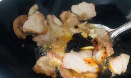 The Science Behind Foaming When Stir-Frying:Causes,Solutions,and Culinary Tips