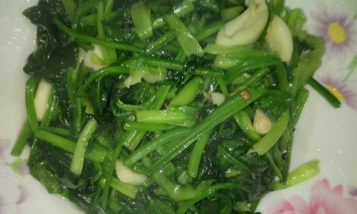 Mastering the Art of Stir-Fried Spinach:Tips and Techniques for a Delicious and Nutritious Dish