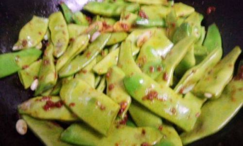 Mastering the Art of Stir-Fried Flat Green Beans:A Step-by-Step Guide to Perfection
