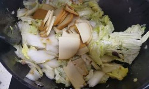 Mastering the Art of Stir-Fried Cabbage:Cooking Time and Techniques for Perfect Tenderness