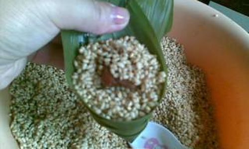 The Art of Crafting Chaozhou-Style Zongzi:A Step-by-Step Guide to Traditional Rice Dumplings