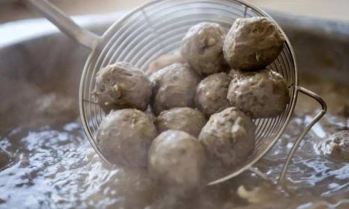 The Art of Crafting Authentic Chaoshan Beef Balls:A Step-by-Step Guide to Traditional Preparation