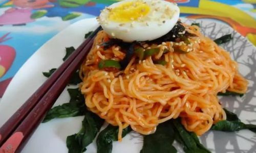 Elevating Instant Noodles:Gourmet Recipes to Transform Your Ramen Game