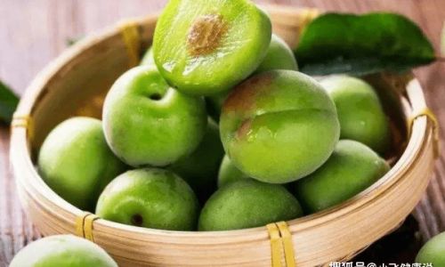 The Remarkable Health Benefits of Regularly Consuming Green Plums Prunus mume)