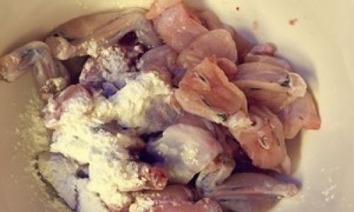 Homemade Gluttonous Frog Legs:A Step-by-Step Guide to Savoring This Exotic Delicacy