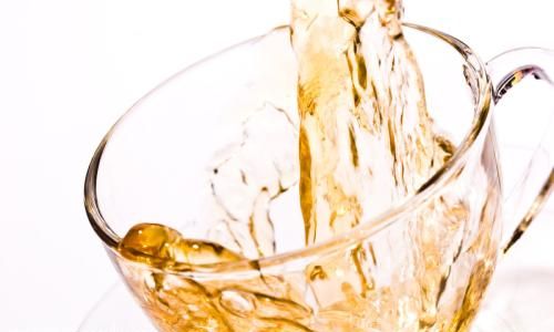 Effective Methods to Remove Tea Stains from Clothing:A Comprehensive Guide