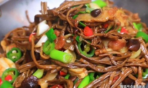 Culinary Delights:Mastering the Art of Cooking Tea Tree Mushrooms