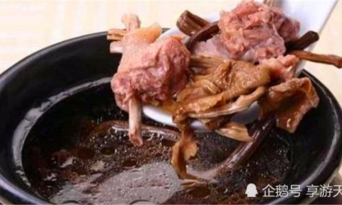 How to Prepare Tea Tree Mushroom,Fig,and Aged Duck Soup:A Traditional Nourishing Recipe