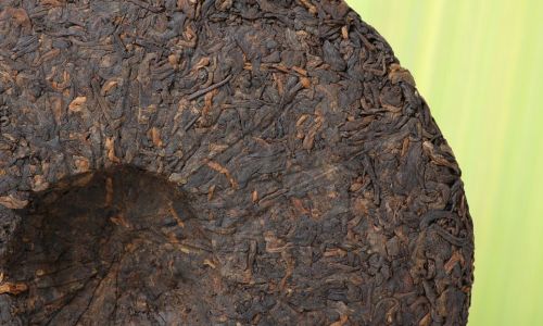 The Distinction Between Tea Fossil and Tea Head:A Comprehensive Guide to Aged Pu-erh Varieties