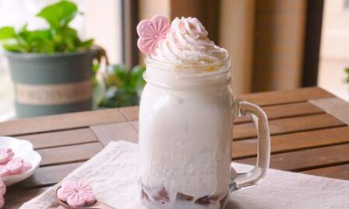 A Step-by-Step Guide to Crafting the Perfect Tea Jelly Milk:A Refreshing Delight