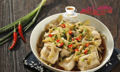 The Art of Crafting a Flavorful Grass Carp Soup:Essential Ingredients and Expert Tips