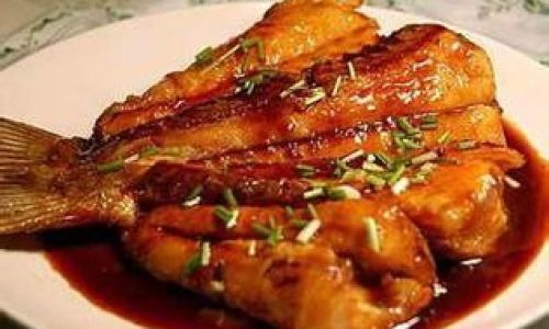 Mastering the Art of Homemade Braised Grass Carp:A Step-by-Step Guide to Authentic Chinese Flavor