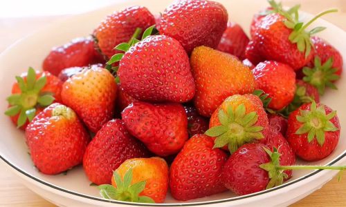 Sweet Sensations:Creative and Delicious Ways to Savor Strawberries