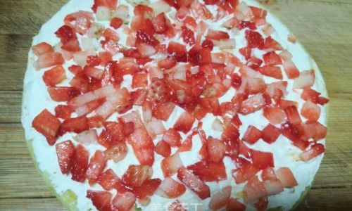 A Step-by-Step Guide to Crafting the Perfect Strawberry Layered Cake:From Batter to Bliss