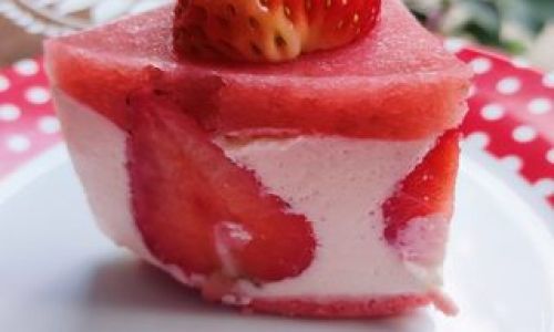 The Art of Crafting Perfect Strawberry Mousse:A Step-by-Step Guide to Elegance in Every Spoonful