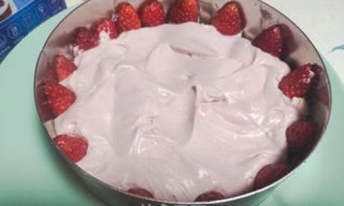 The Art of Crafting Perfect Strawberry Mousse:A Step-by-Step Guide to Elegance in Every Spoonful